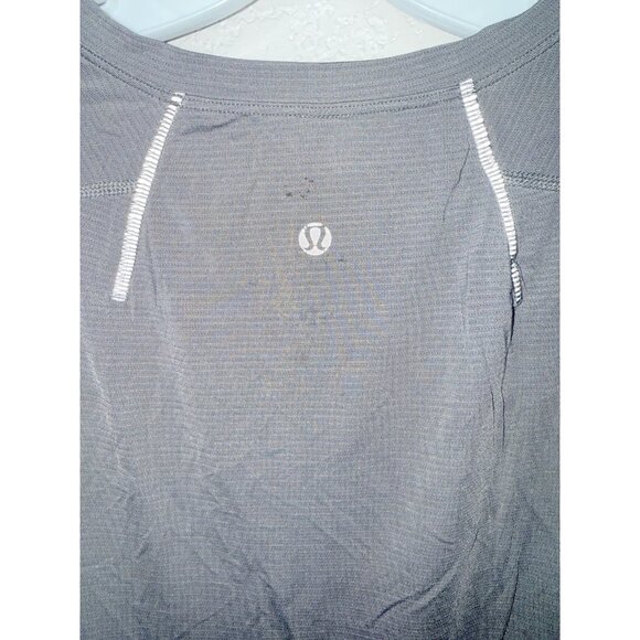 Lululemon Grey T-Shirt Men’s Small Running Gym Athletic Top Reflective 2A - Picture 5 of 6